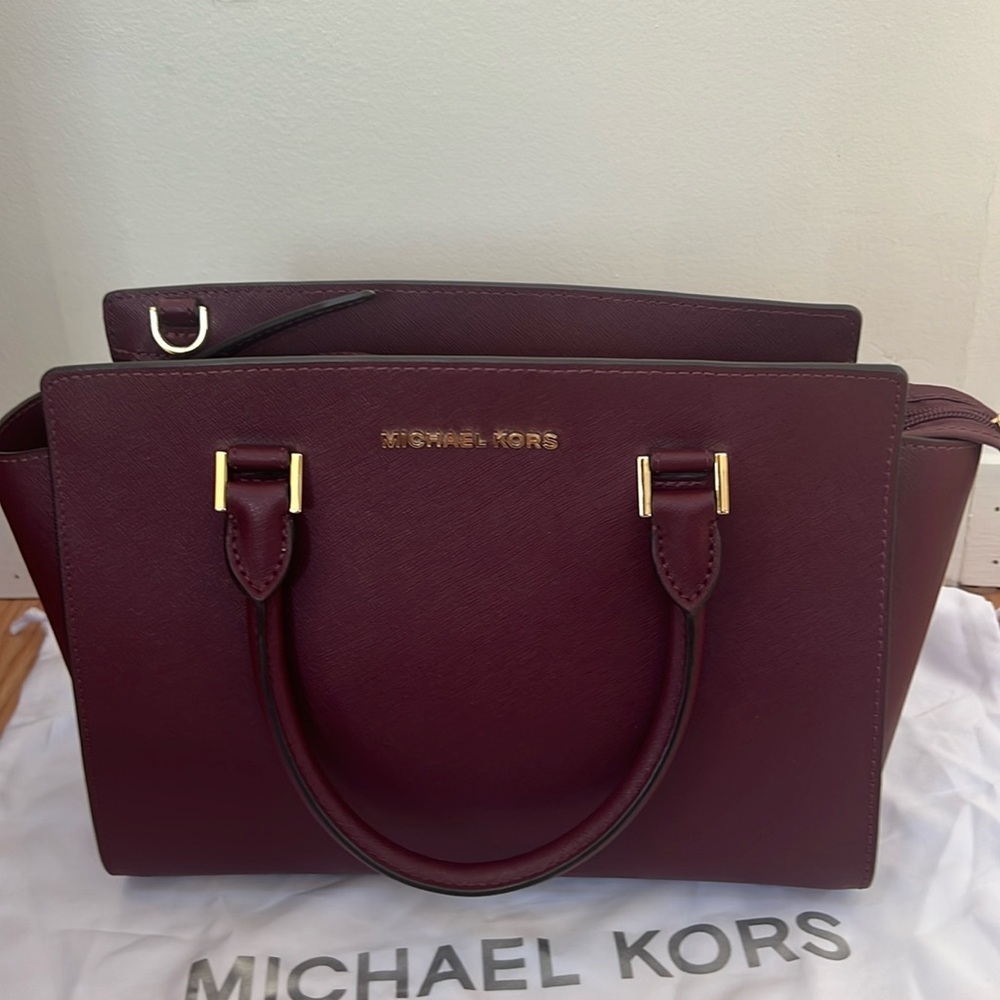 NWT! Michael Kors medium Selma merlot leather satchel .